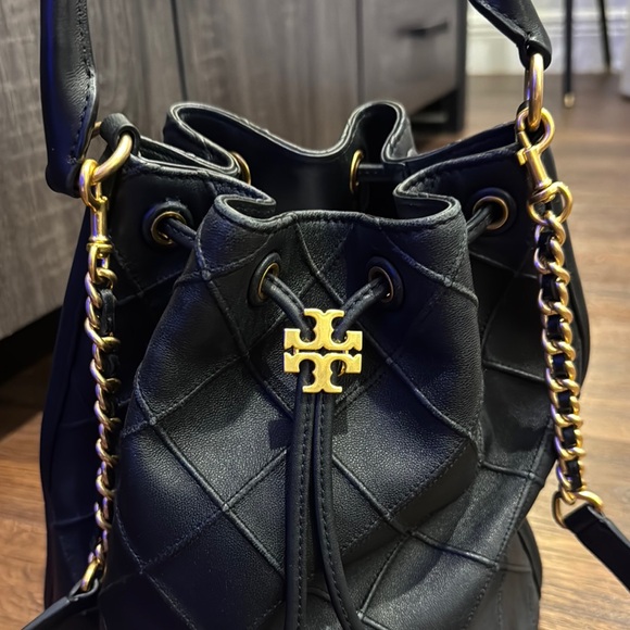 Tory Burch Pre Owned Black Fleming Soft Leather Bucket Bag with short/long strap - Picture 7 of 14